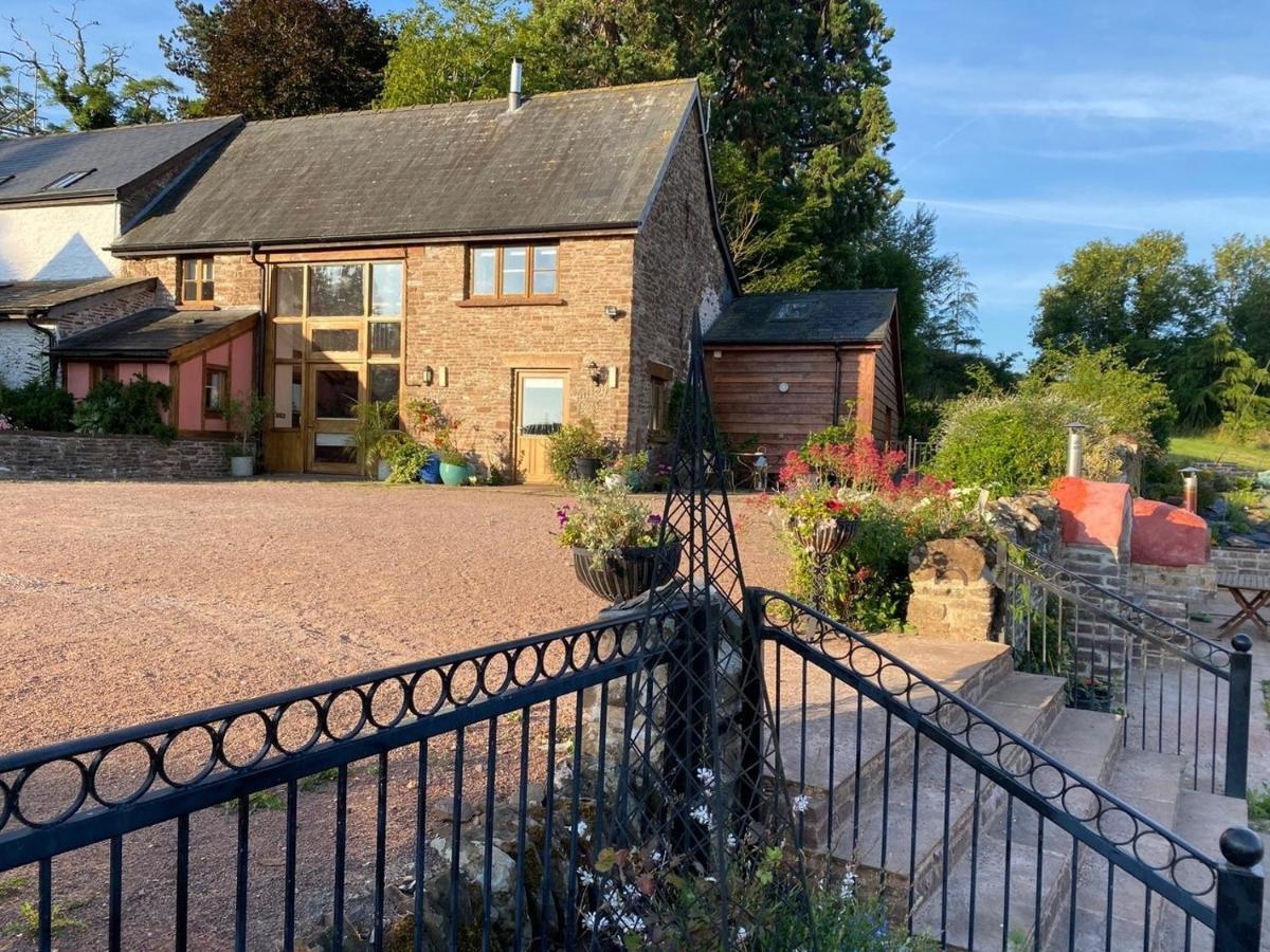 Thatch Close